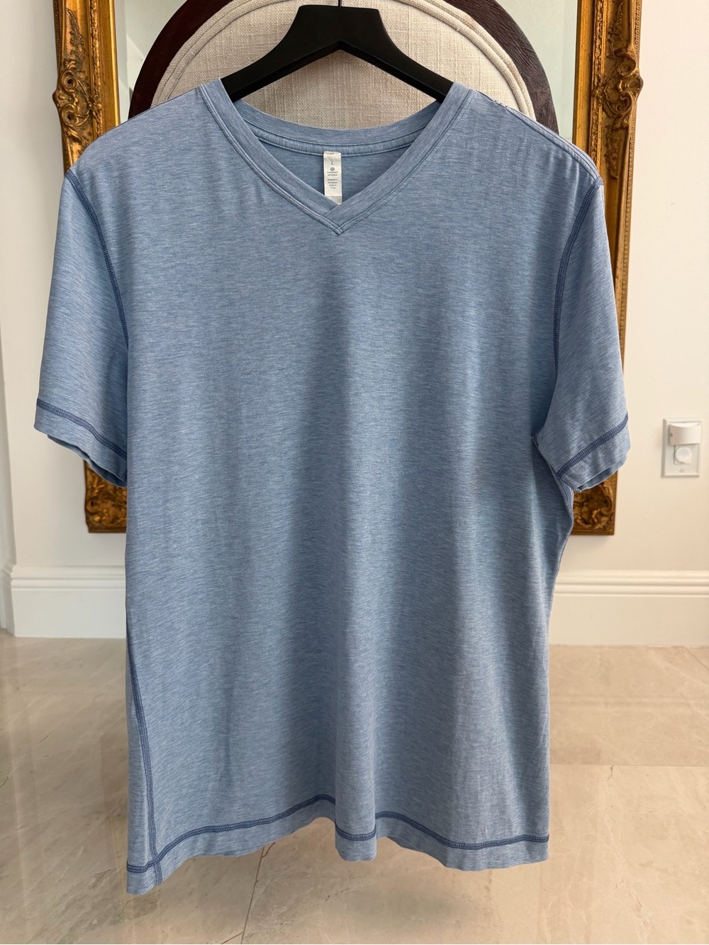 lululemon athletica Men's Light Blue V-Neck Short Sleeve Tee
